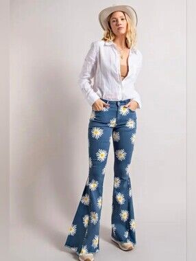 New title Daisy Bell Bottom Jeans Womens S M L High Rise Flare 70s Western